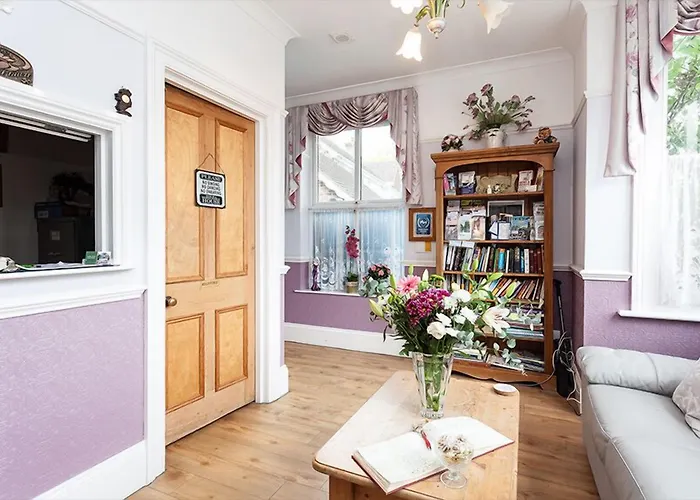 Gable End Guest House Horley 