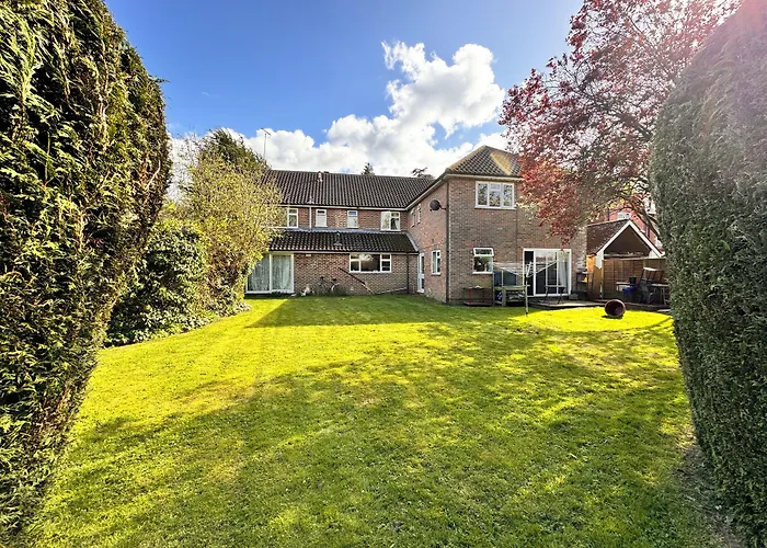 High Trees Guest House Gatwick Horley 